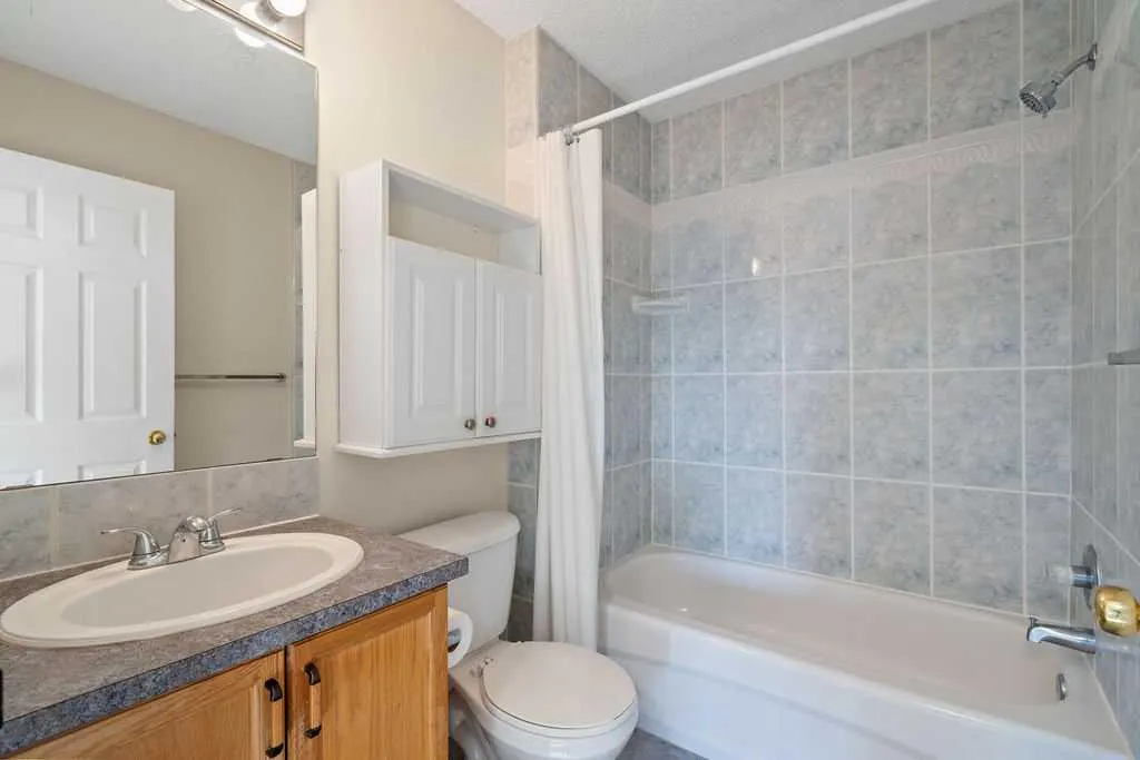 17 Coville Gardens NE