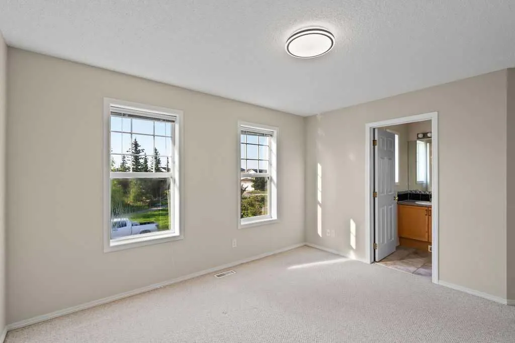 17 Coville Gardens NE