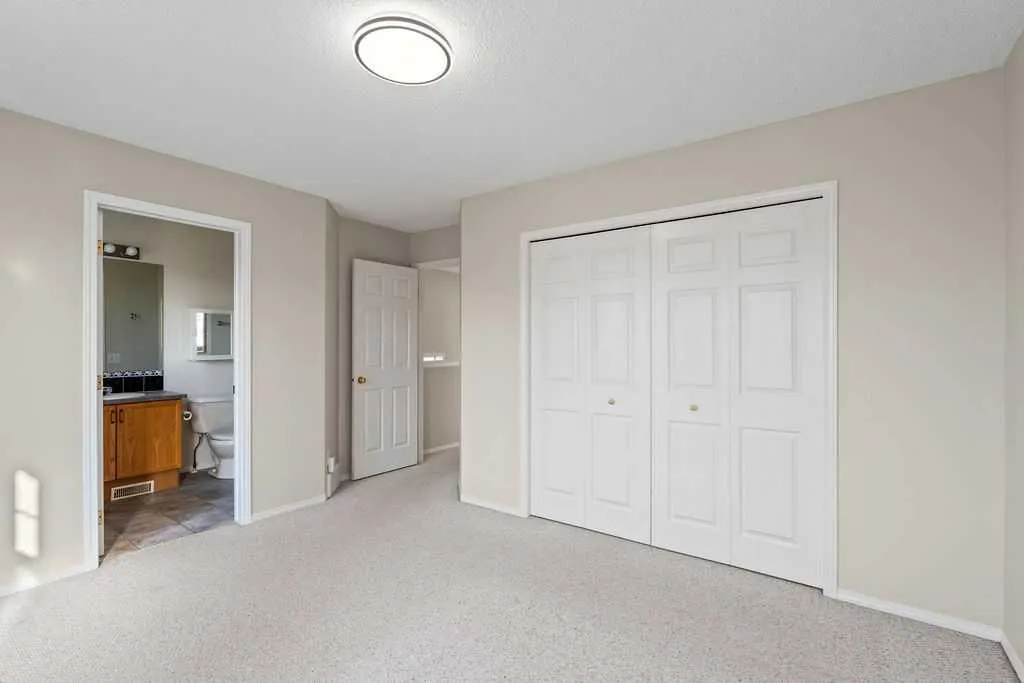 17 Coville Gardens NE