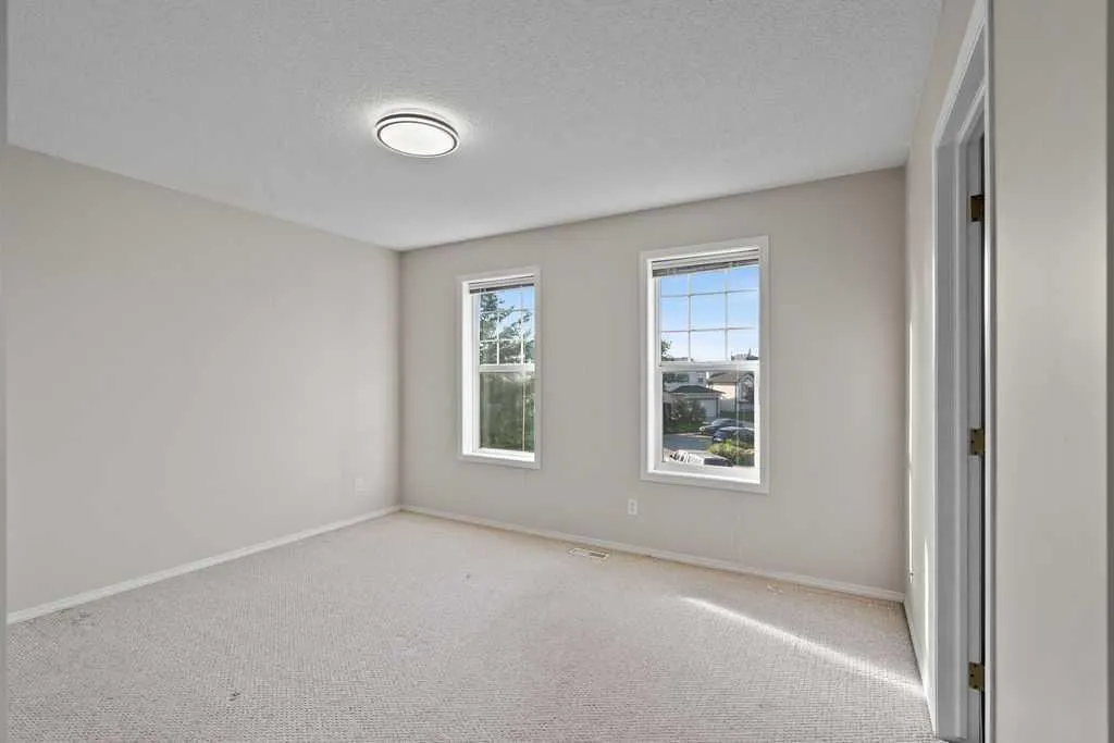 17 Coville Gardens NE