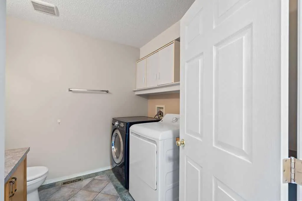17 Coville Gardens NE