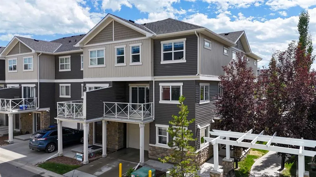 817 Skyview Ranch Grove