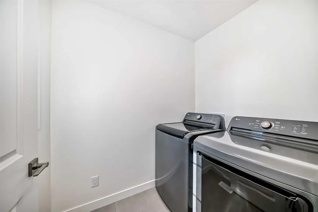 99 Lawrence Green SE