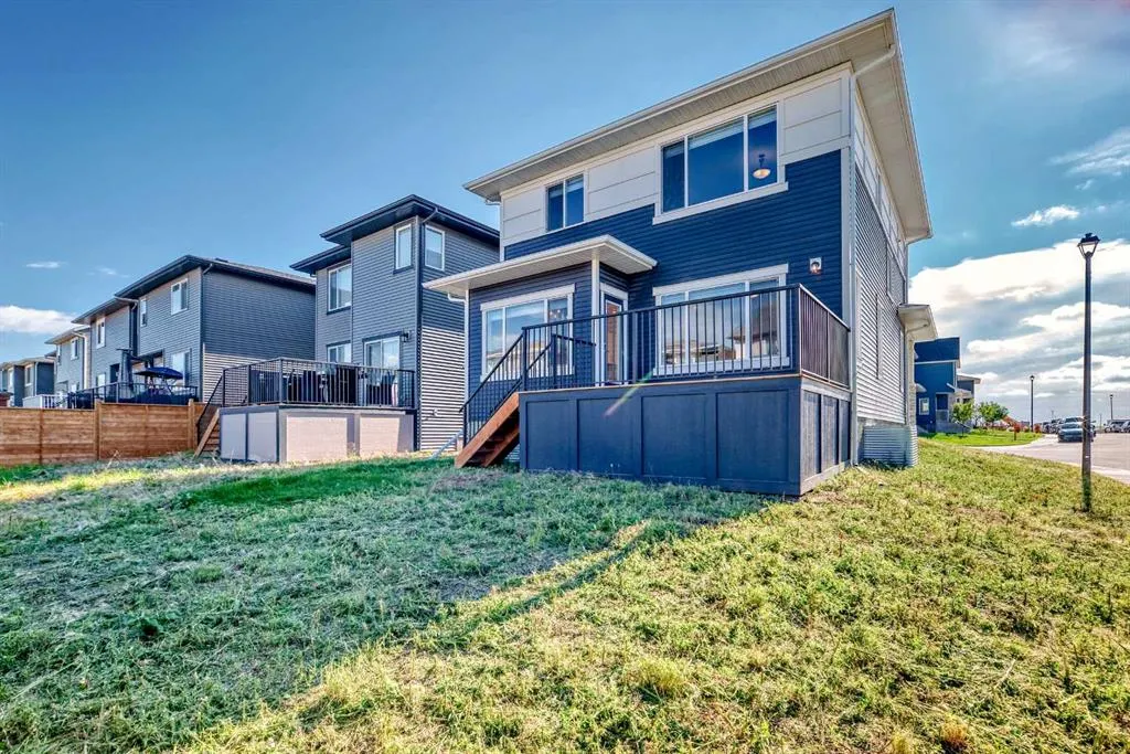 99 Lawrence Green SE