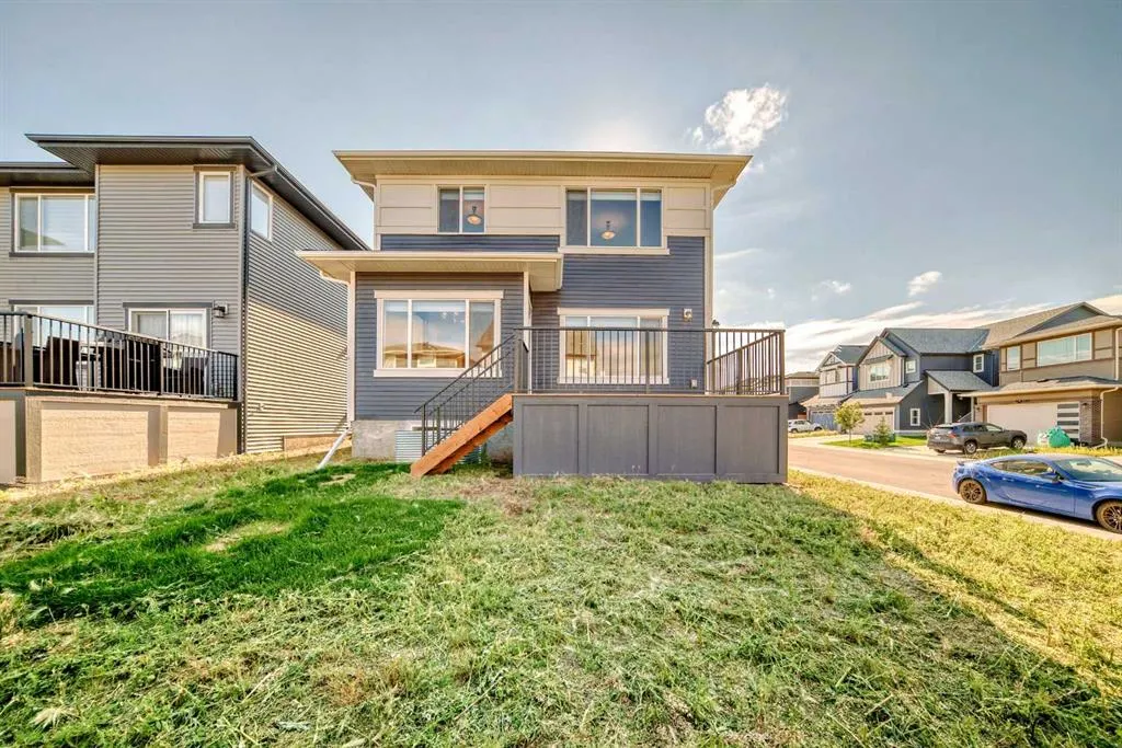 99 Lawrence Green SE