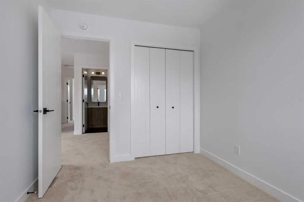 62 Agate Road