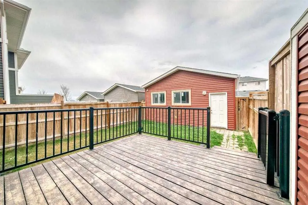 210 Redstone Drive NE