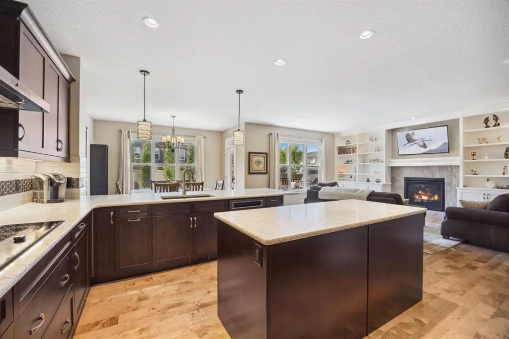 250 Evansglen Drive NW