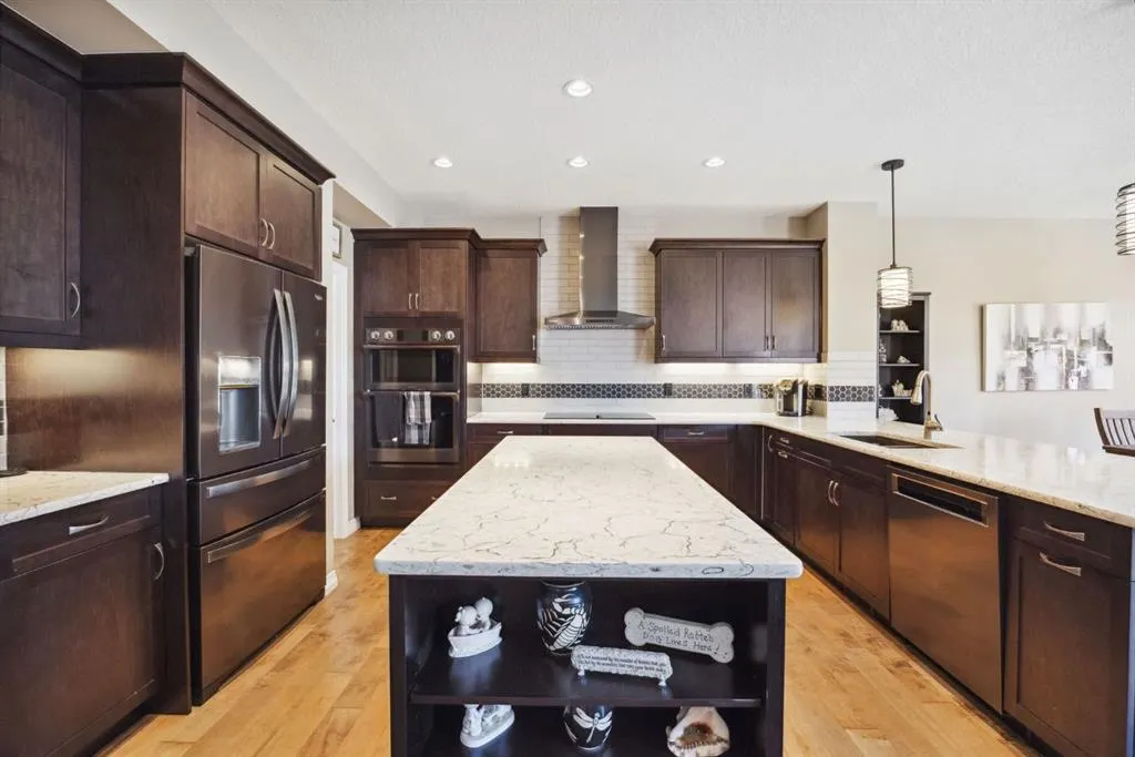 250 Evansglen Drive NW
