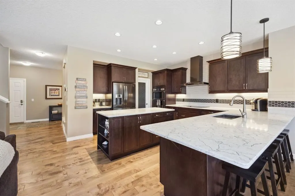 250 Evansglen Drive NW