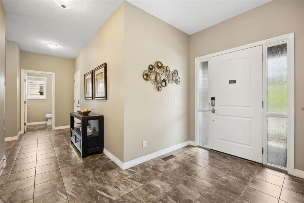 250 Evansglen Drive NW