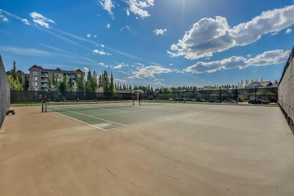 10 Discovery Ridge Close SW, #534