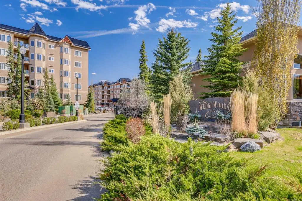 10 Discovery Ridge Close SW, #534