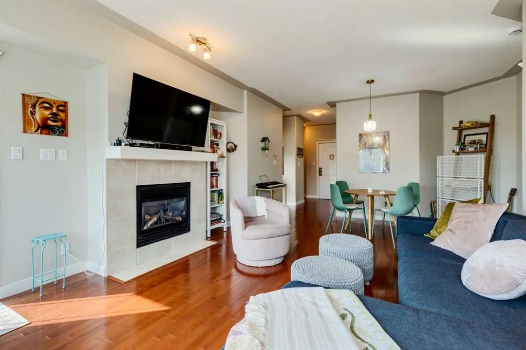 10 Discovery Ridge Close SW, #534