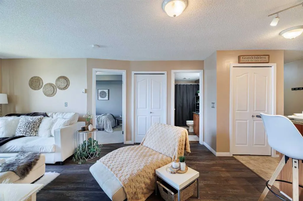60 Panatella Street NW, #3418