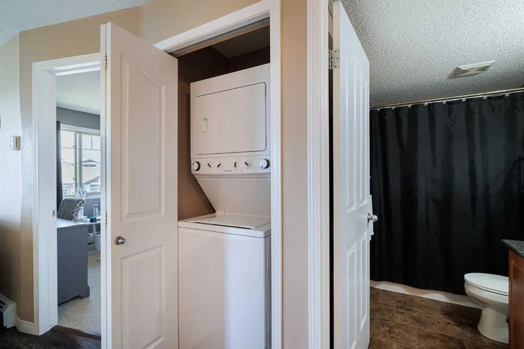 60 Panatella Street NW, #3418