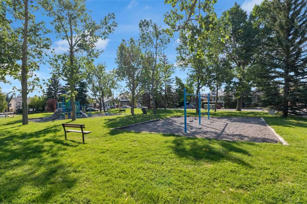120 Woodfield Green SW