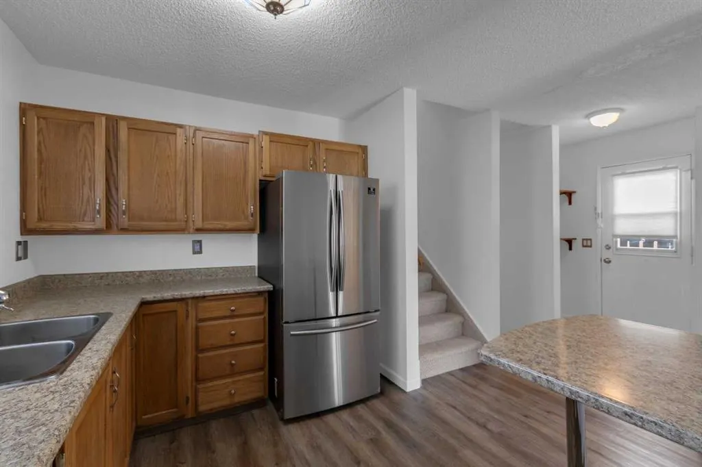 120 Woodfield Green SW