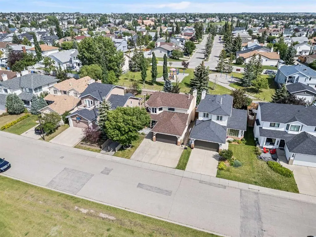 139 Hawkville Close NW