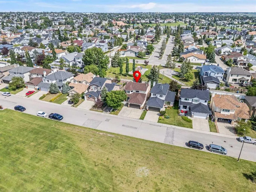 139 Hawkville Close NW