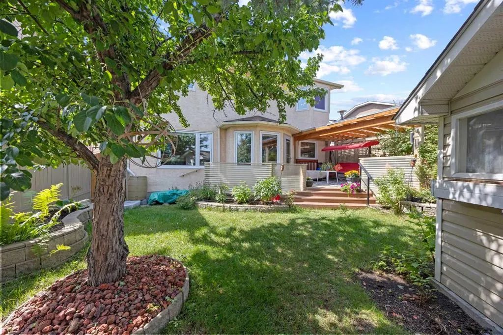 139 Hawkville Close NW