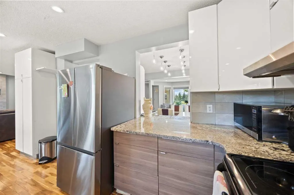 139 Hawkville Close NW
