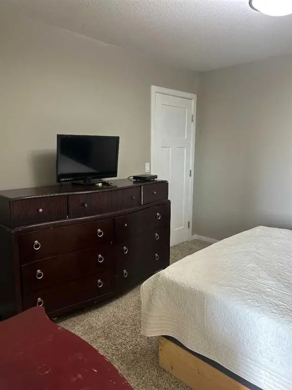 5301 WINDWARD Place, #1