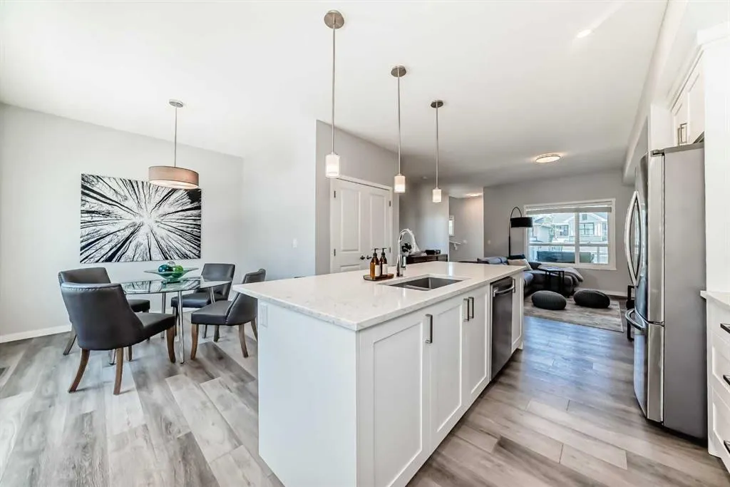 262 Harvest Hills Way NE