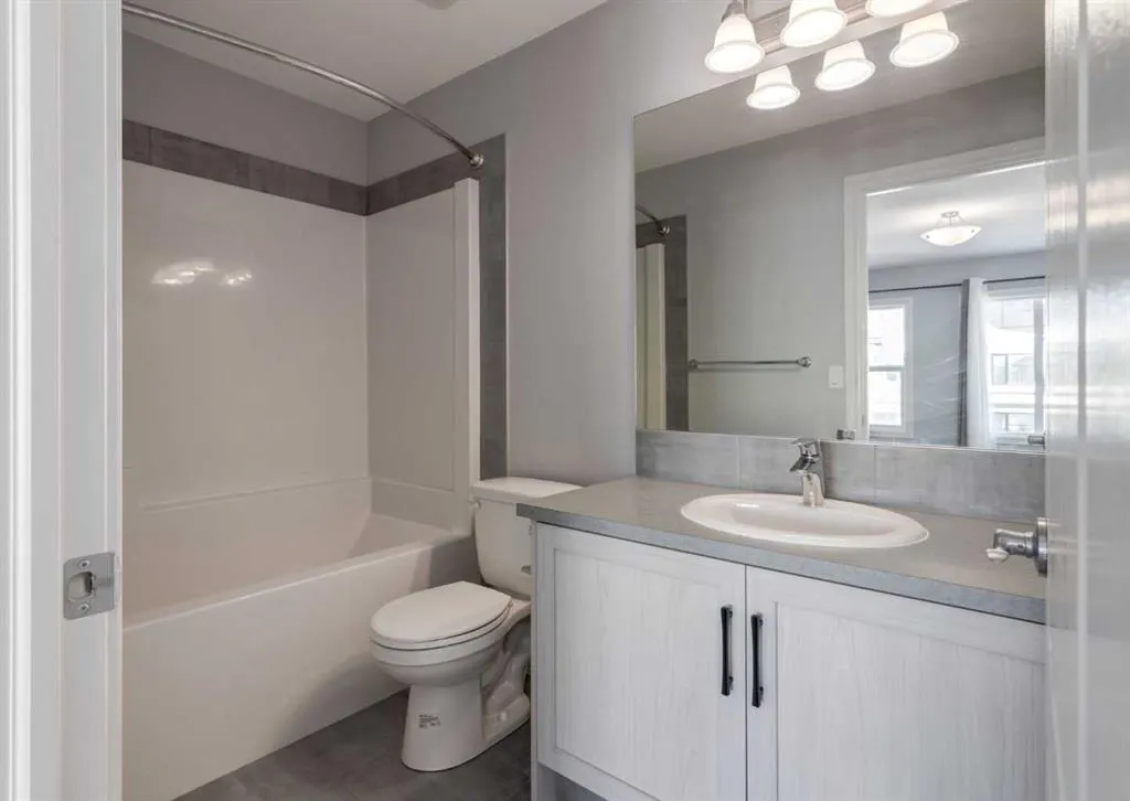 68 Seton Terrace SE