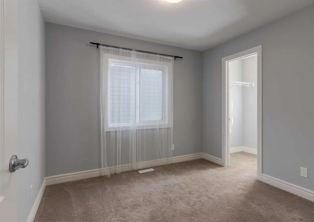 68 Seton Terrace SE