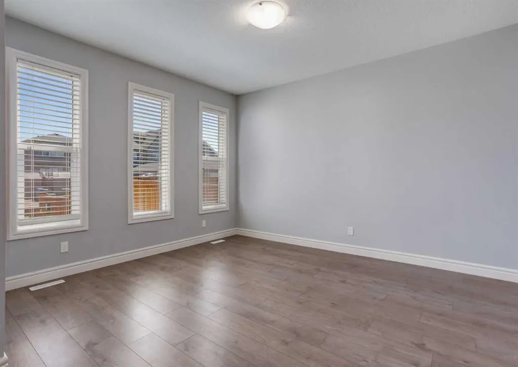 68 Seton Terrace SE