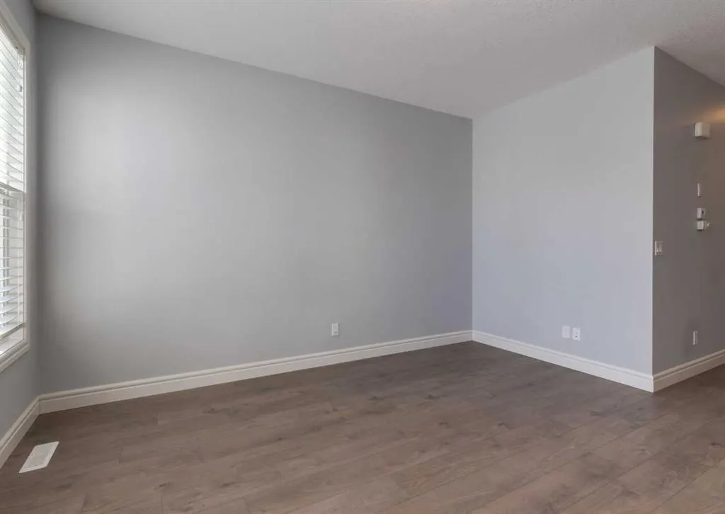 68 Seton Terrace SE