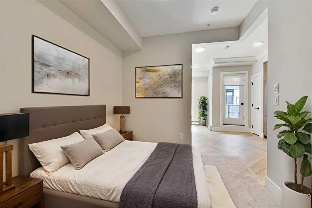 4270 Norford Avenue NW, #1203