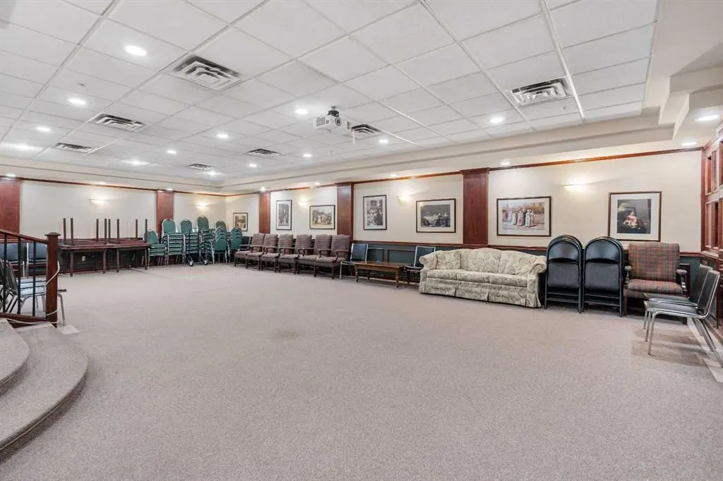 5201 Dalhousie Drive NW, #127