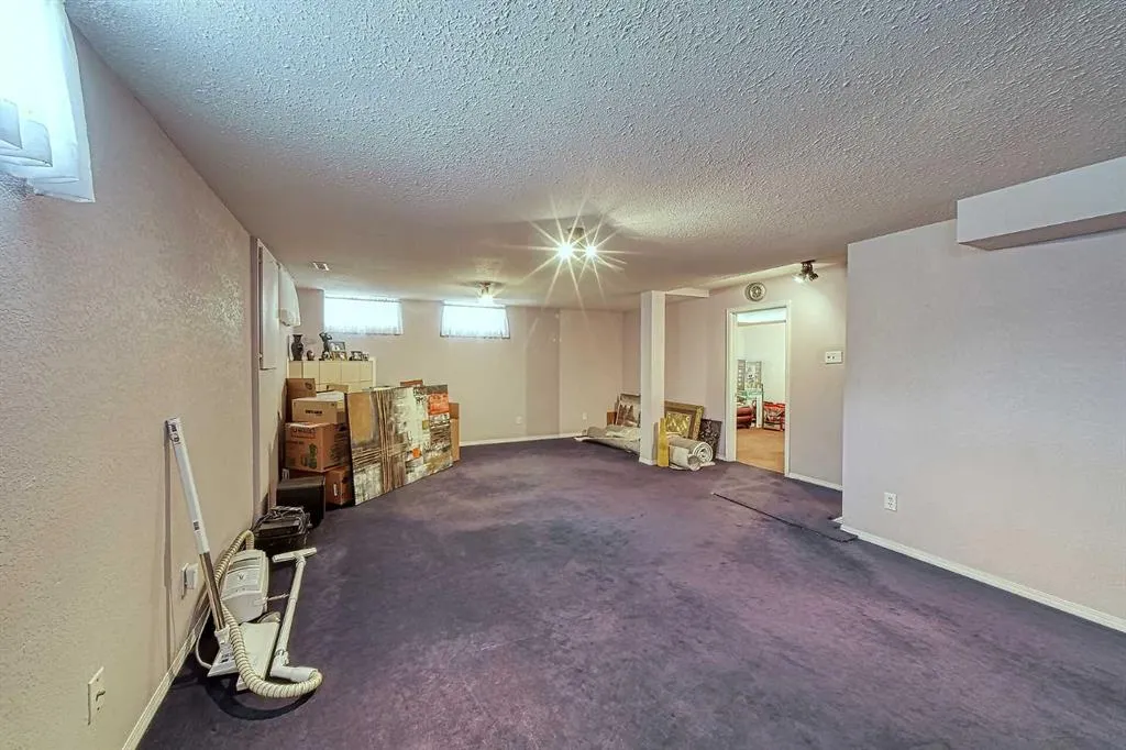 3010 8 Street SW