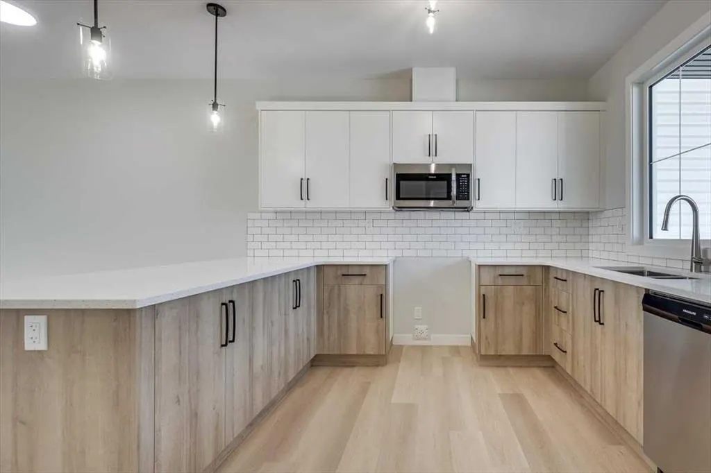 27 Station Drive