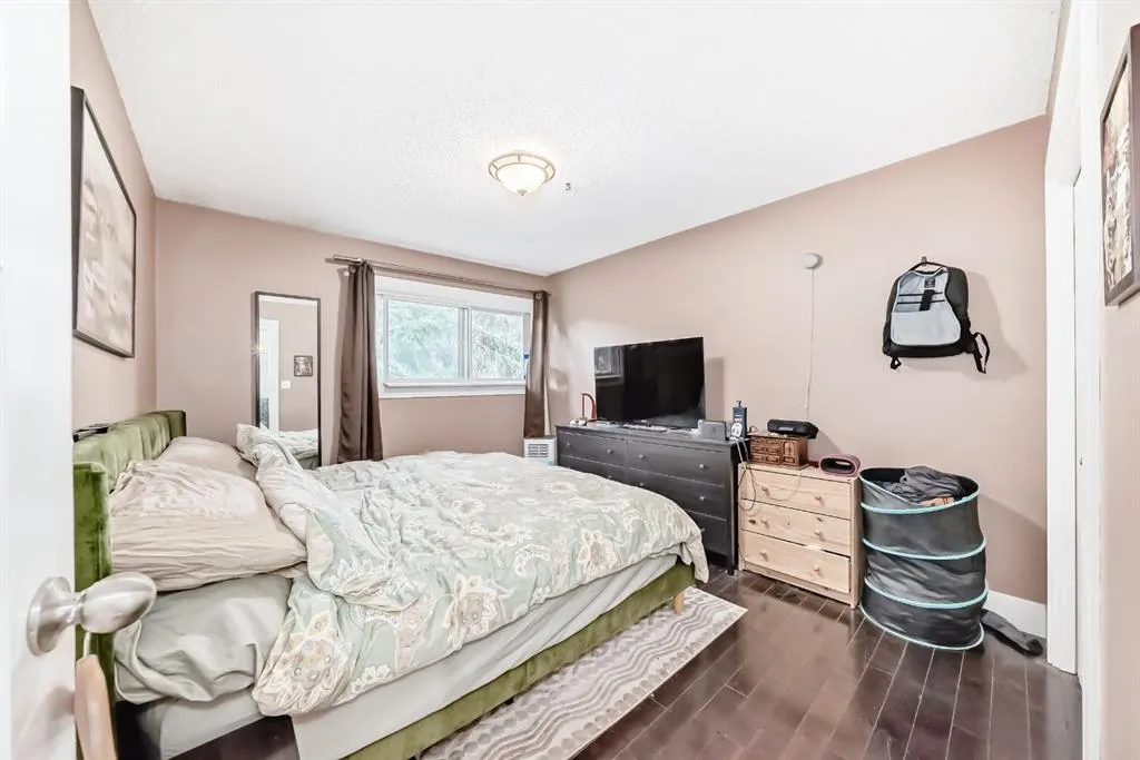 366 94 Avenue SE, #33