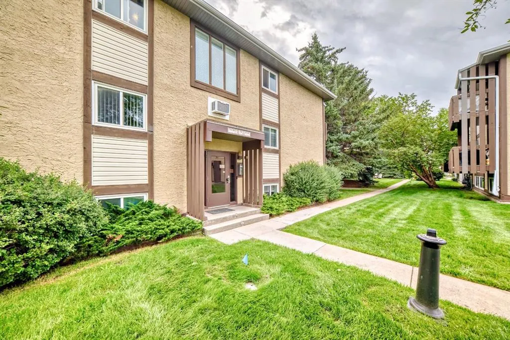 366 94 Avenue SE, #33