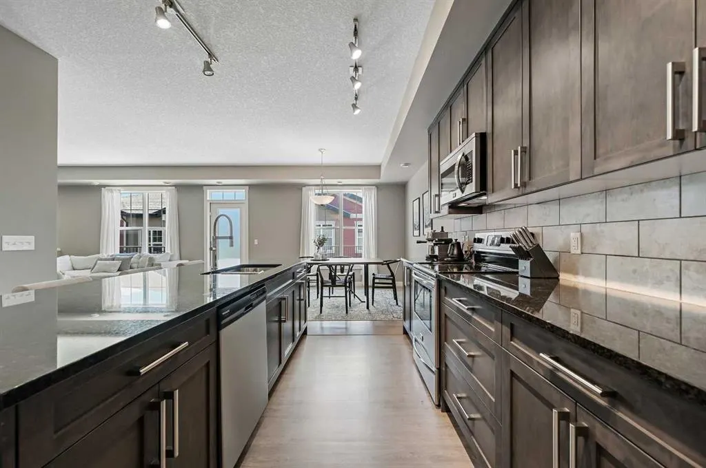 310 Cranford Walk SE