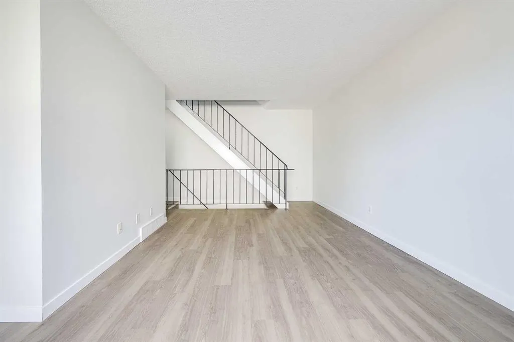 20 Alford Avenue, #35