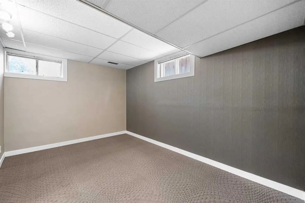 36 Brentwood Drive E