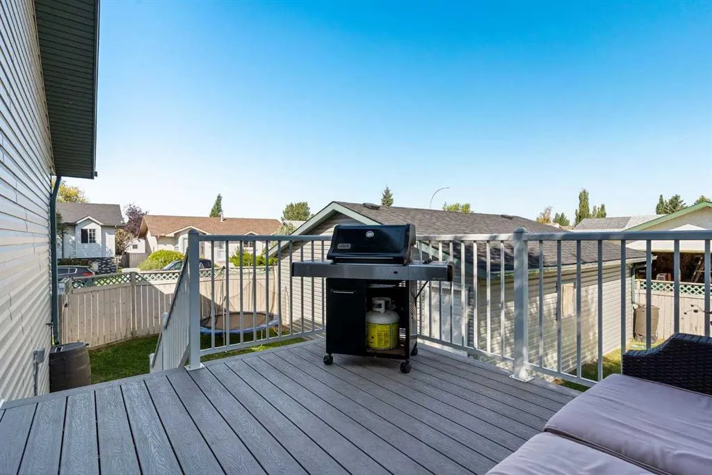 163 Strathaven Crescent