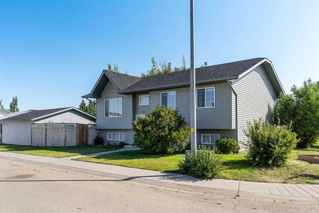 163 Strathaven Crescent