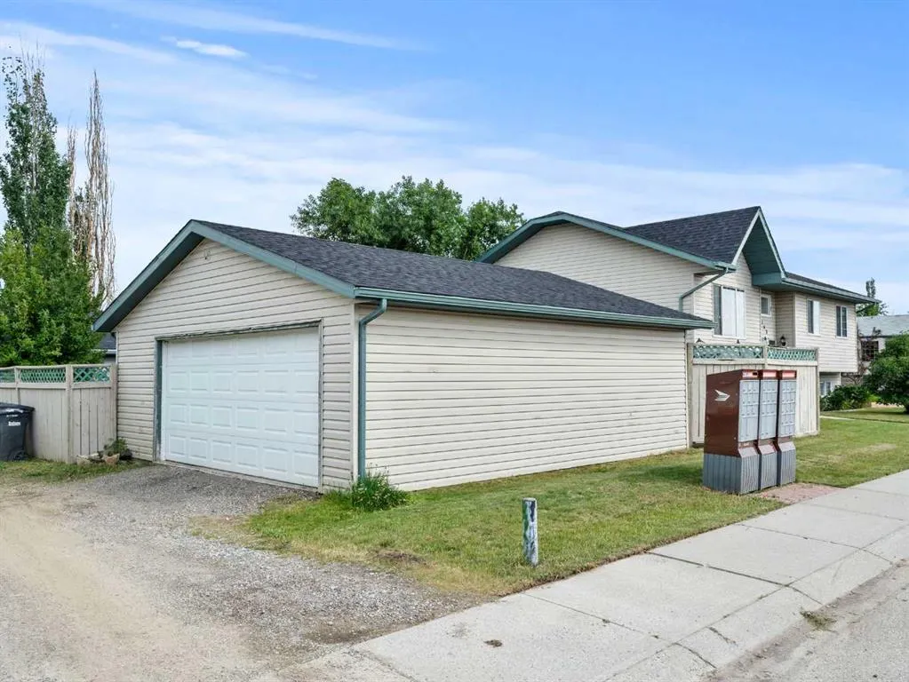 163 Strathaven Crescent