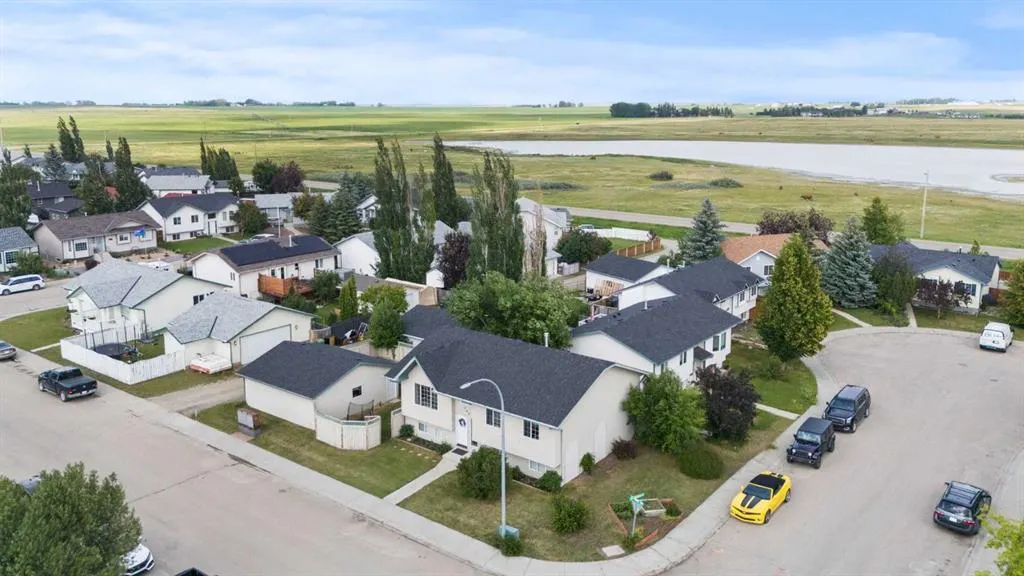 163 Strathaven Crescent