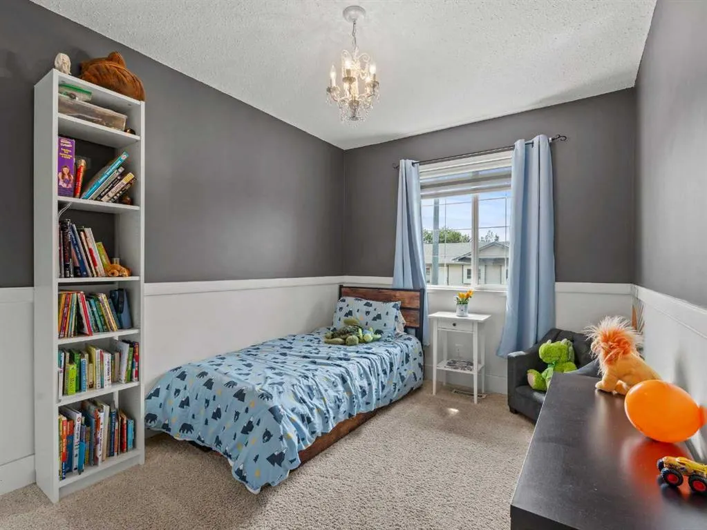163 Strathaven Crescent