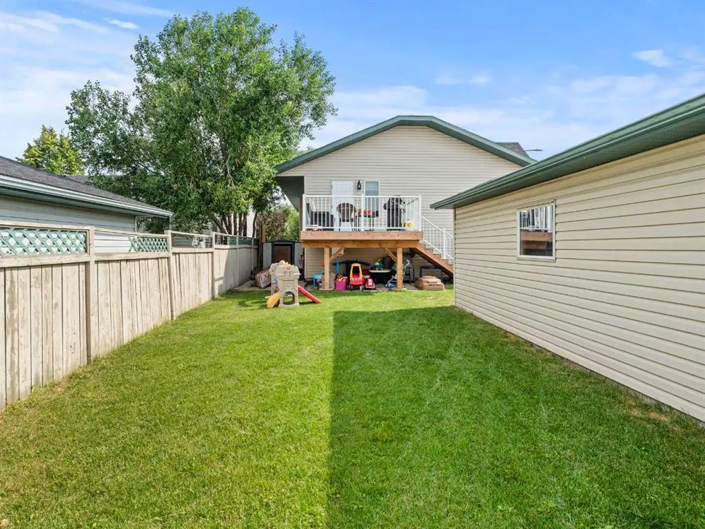 163 Strathaven Crescent