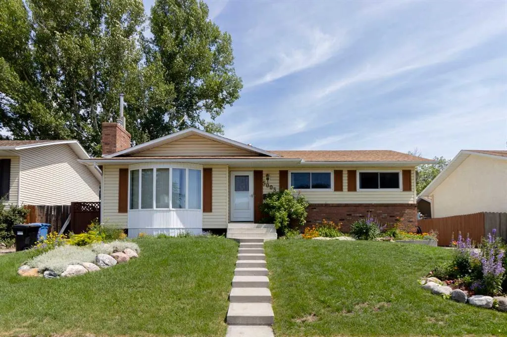 5003 Vantage Crescent NW