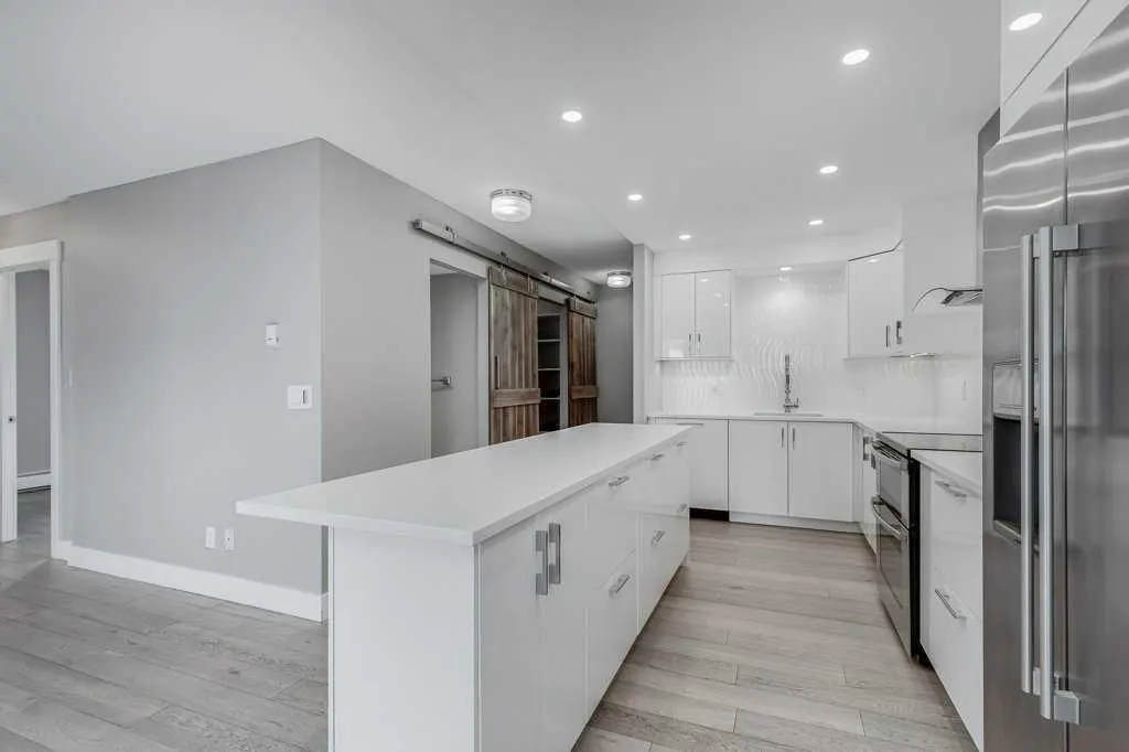 1208 14 Avenue SW, #404
