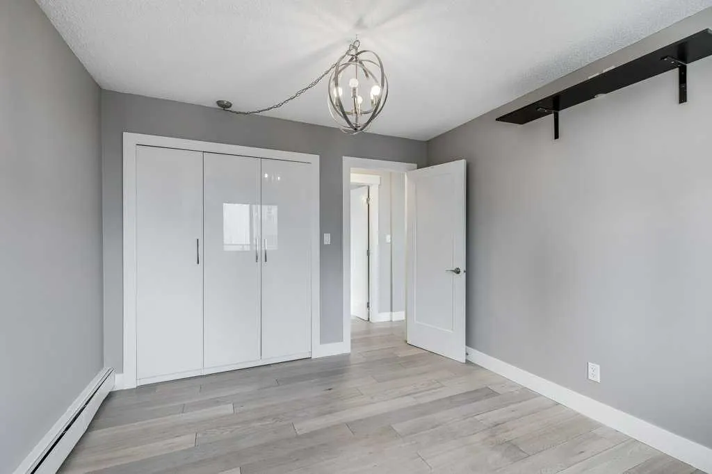 1208 14 Avenue SW, #404